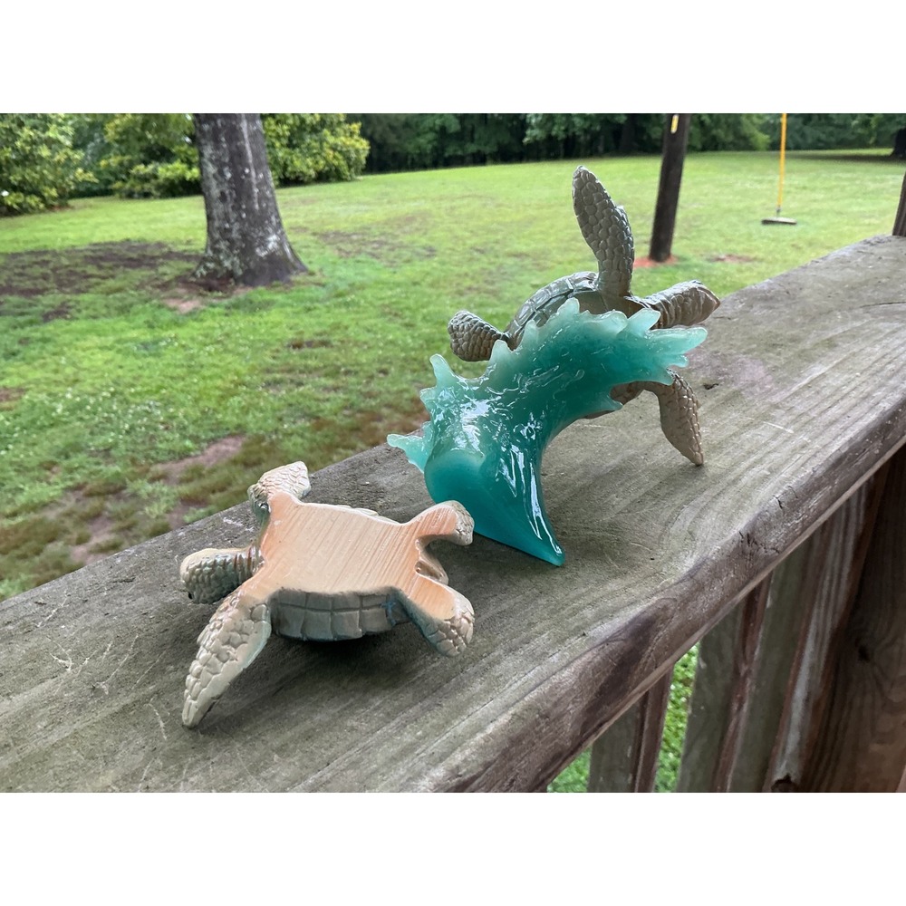 Sea Turtle Figurine Set Teal Turquoise Resin Ocean Wave Decor 2 Piece Coastal - Picture 3 of 10